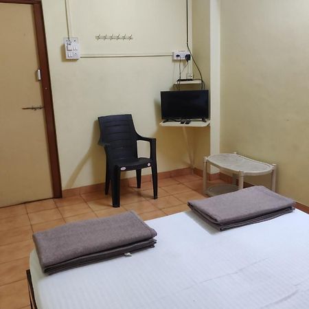 Shraddha Lodge Ratnagiri Ngoại thất bức ảnh